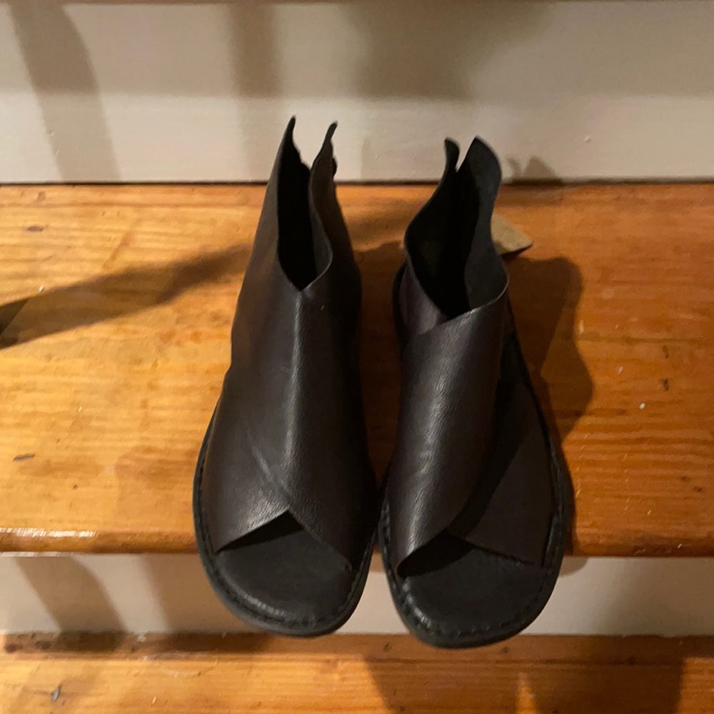Size 11 NWT